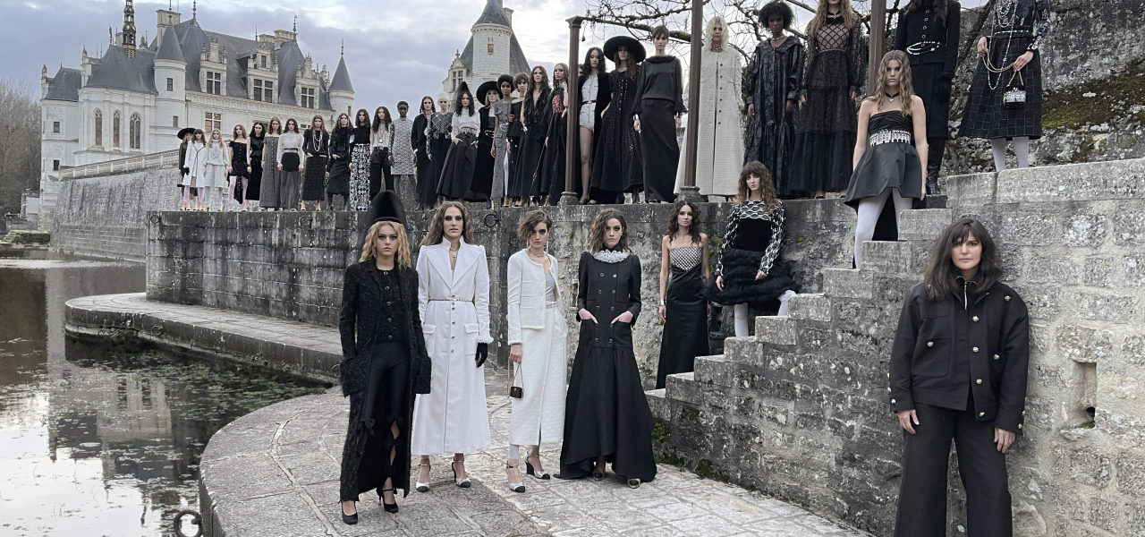 Дамский замок: как выглядит новая коллекция Chanel Métiers d’art 2020/21