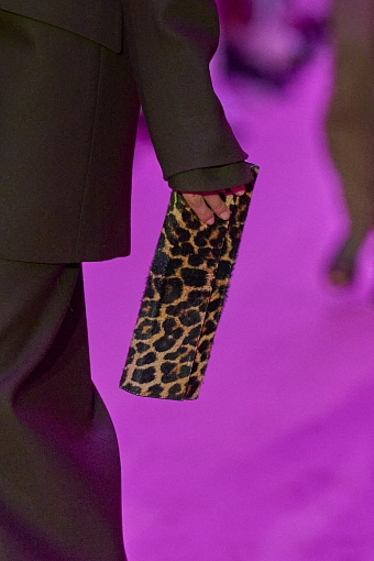 Сумки на показе Sportmax осень-зима 2022/23 фото № 6