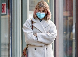 Где купить пальто за 15 тысяч рублей, как у Сиенны Миллер, Алексы Чанг и Кэти Холмс