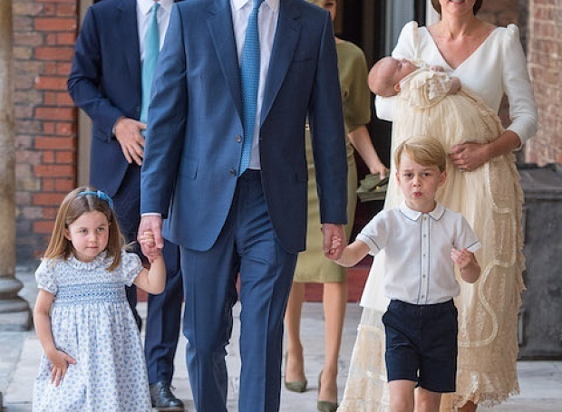 Первые официальные фото с крестин принца Луи