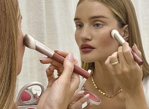 Жидкие и пудровые румяна, которые подходят всем оттенкам кожи