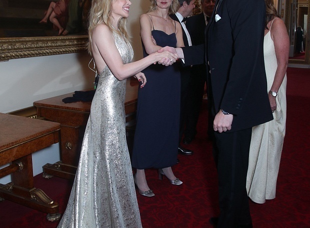 Кайли Миноуг на приеме в Букингемском дворце