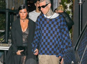 Кортни Кардашьян и 16-летняя дочь Трэвиса Баркера шокировали прессу своими одинаковыми кружевными образами