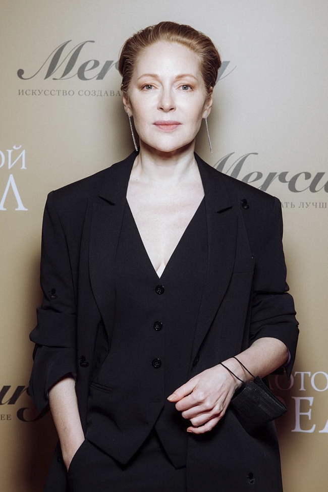 Наталья Рогожкина в серьгах Mercury из коллекции Classic из белого золота и бриллиантов фото № 2