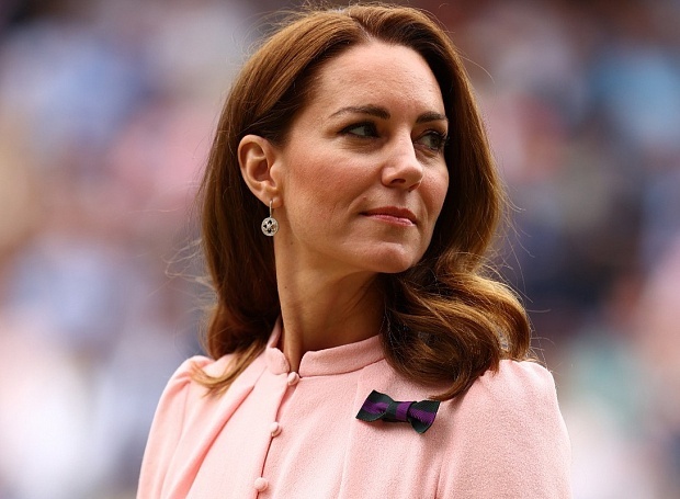 Кейт Миддлтон надела серьги за 65 фунтов. Мы нашли 8 похожих моделей