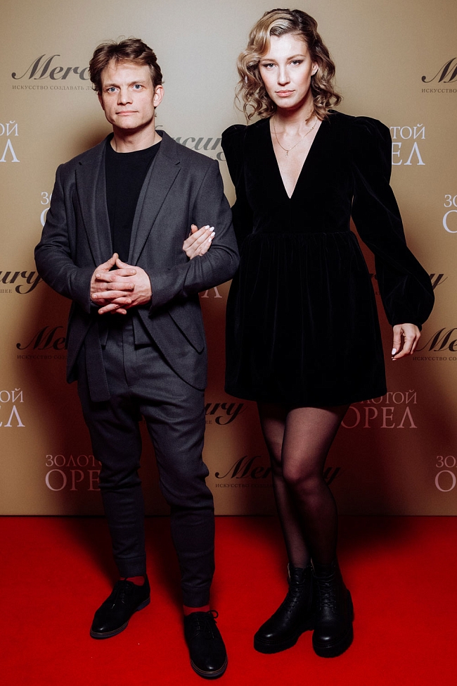 Евгений Ткачук в костюме Zegna и с часами Chopard и Марта Ткачук фото № 28