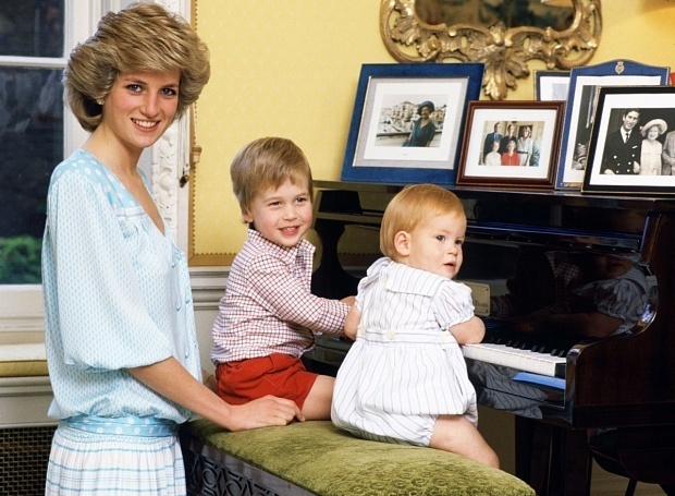 Принцы Уильям и Гарри снова общаются