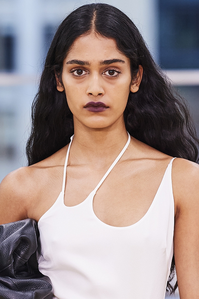 Показ Jonathan Simkhai весна-лето 2022 фото № 4