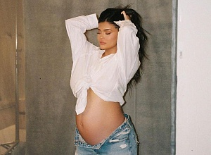 Кайли Дженнер стала женщиной с наибольшим числом подписчиков в Instagram