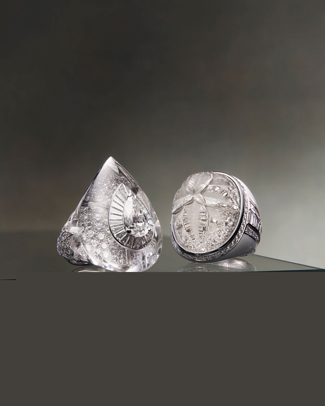Кольцо Boucheron New Padma Diamants из белого золота с бриллиантом грушевидной огранки и New Padma Cristal из белого золота с бриллиантами, горным хрусталем и кахолонгом фото № 5