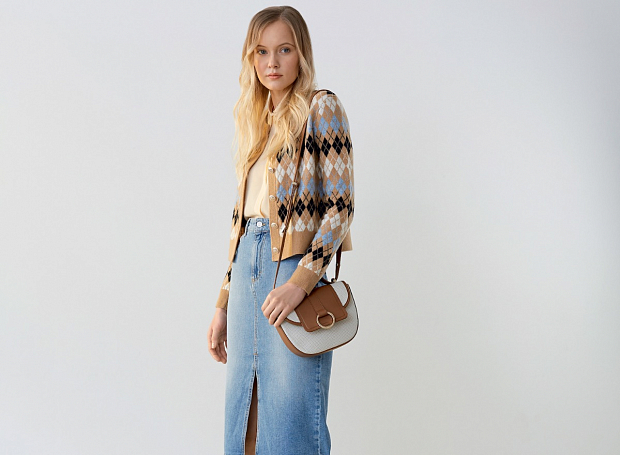 3 модных примера, как носить джинсовую юбку этой весной