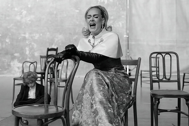 Кадр из клипа Адель Oh My God фото № 1