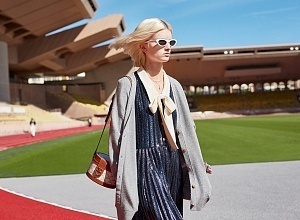 Бейсболки, спортивные шорты и логомания в коллекции Celine весна-лето — 2021