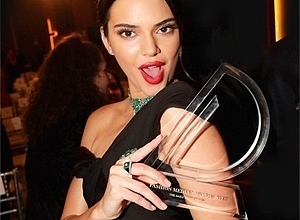 Кендалл Дженнер получила звание «Модная икона десятилетия»