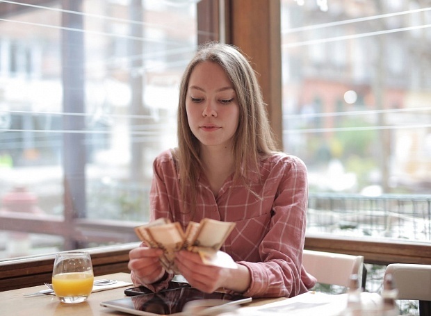 Теория и практика: тайные законы денежной энергии, которые работают