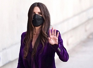 Сандра Буллок до неузнаваемости изменилась для премьеры своего нового фильма «Непрощенная»