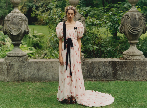 Главная покупка этой весны — романтичное платье макси