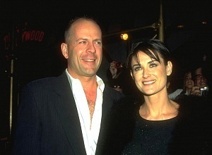 Стало известно, почему Брюс Уиллис проводит карантин с бывшей женой