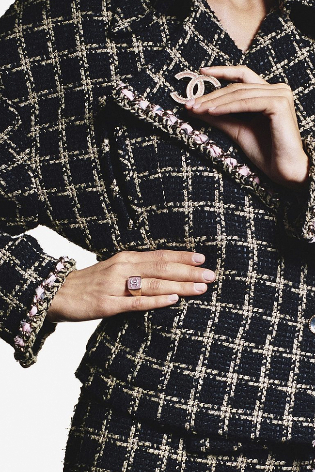 Тренды в маникюре 2022 года (фото: @chanel.beauty) фото № 2