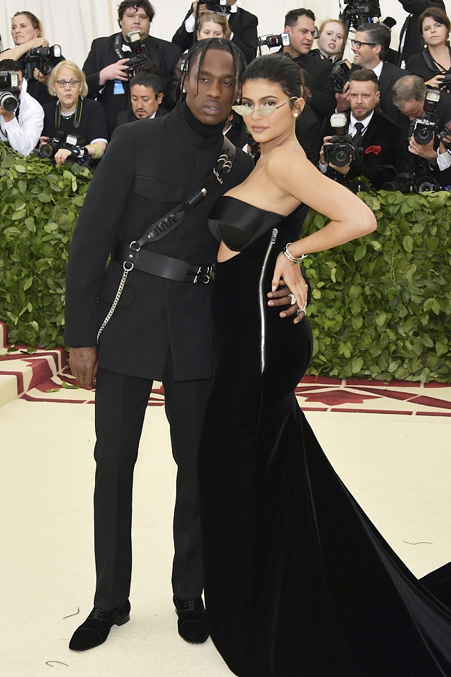 Трэвис Скотт и Кайли Дженнер (фото: Getty Images) фото № 3