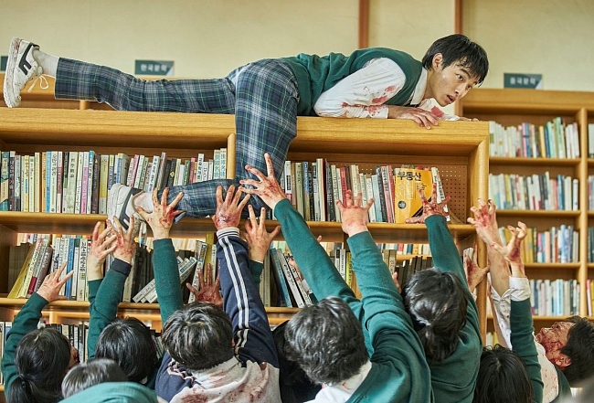 «Мы все мертвы» фото № 2