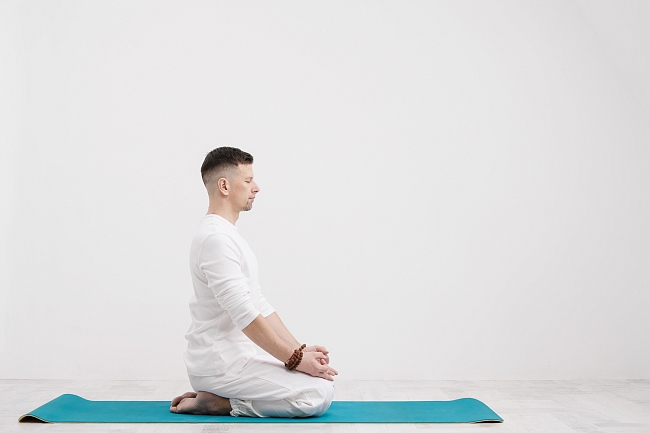 Мастер-тренер по йоге Владимир Дуванов, фото: пресс-служба World Class фото № 3