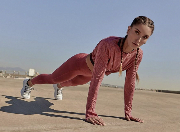 Что происходит с телом, если регулярно стоять в планке