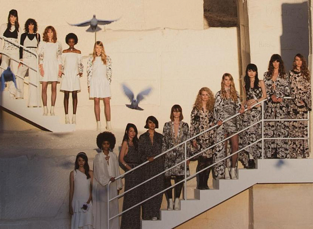 Chanel снова покажут коллекцию Cruise 2021/22 — теперь в Дубае