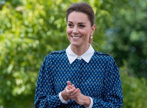 Посмотрите на Кейт Миддлтон в пальто любимого дизайнера принцессы Дианы