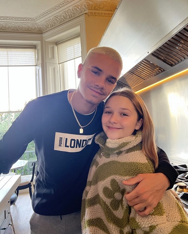 Ромео и Харпер Бекхэм, фото: @victoriabeckham фото № 1