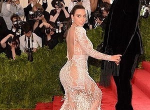 Голая правда: самые скандальные наряды Ким Кардашьян