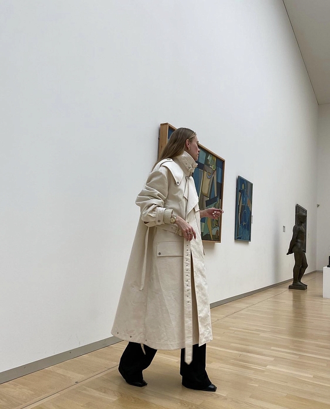 Идеальные тренчи на весну: у каких брендов их искать? (фото: @tineandreaa) фото № 2