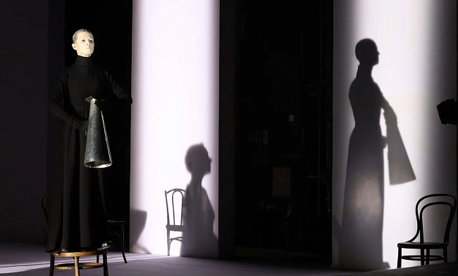 Сцена из ремастера спектакля «Что делать» в БДТ фото № 4