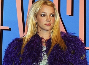 Культовые образы Бритни Спирс из нулевых, которые актуальны в 2021-м