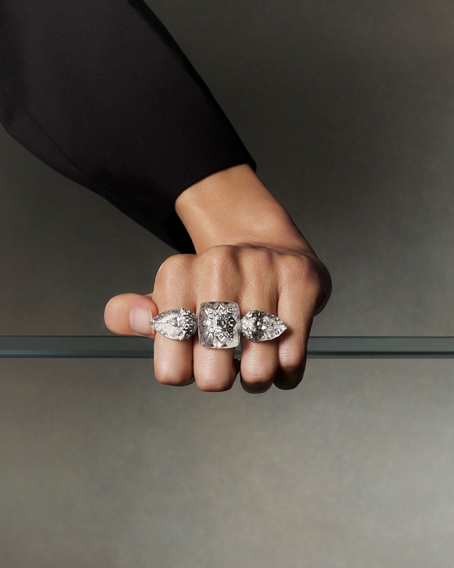 Кольцо-трансформер Boucheron New Maharani Cristal из белого золота с бриллиантом фото № 1