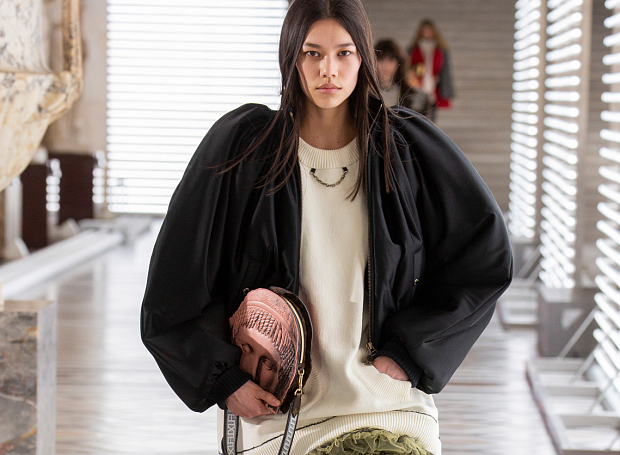 Объемные рукава — один из главных трендов этой весны, который останется с нами надолго